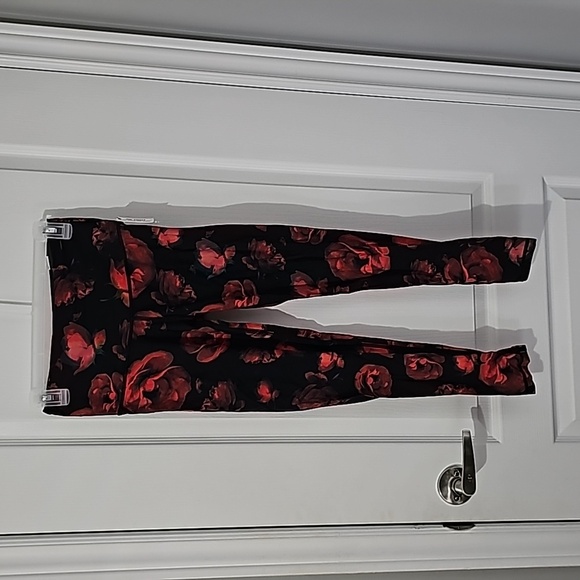 Victoria Sport leggings - Picture 1 of 3